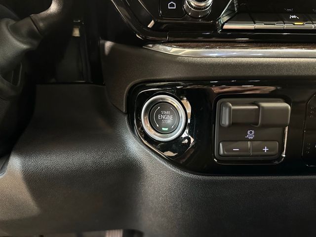 2025 GMC Sierra 1500 Elevation 13.4" Touchscreen HD Rear Camera | Irving, Texas | Hopper Motorplex