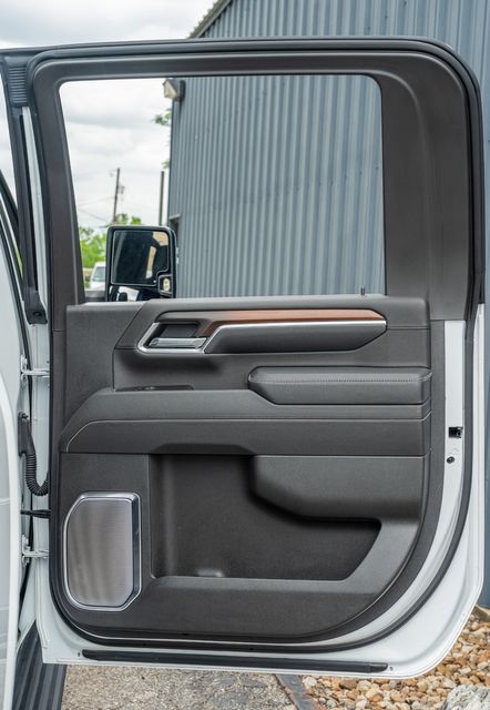 2025 GMC Sierra 2500HD Denali RESERVE CREW CAB 4X4 / DIESEL / ALLISON | Austin, TX | Rocky Mountain Truck Stop Austin