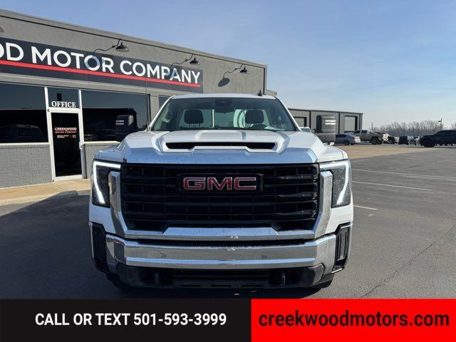 2025 GMC Sierra 2500HD Pro Reg Cab Low Miles 1 Owner