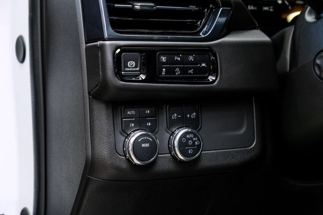 2025 GMC Yukon AT4 4X4,LIFTED,ROOF,360 CAM,HTD/COOL LTH,20'S,8K | Carrollton, TX | Texas Vehicle Exchange