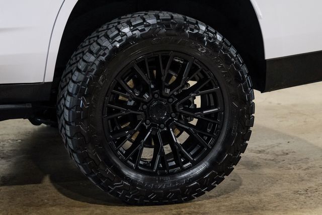 2025 GMC Yukon AT4 4X4,LIFTED,ROOF,360 CAM,HTD/COOL LTH,20'S,8K | Carrollton, TX | Texas Vehicle Exchange