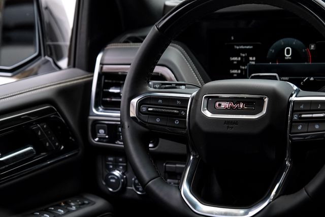 2025 GMC Yukon XL Elevation PREMIUM 4WD HUD, ROOF, 360 CAM, DURAMAX | Carrollton, TX | Texas Vehicle Exchange 2025 GMC Yukon XL Elevation PREMIUM 4WD HUD, ROOF, 360 CAM, DURAMAX | Carrollton, TX | Texas Vehicle Exchange