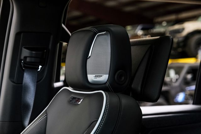 2025 GMC Yukon XL AT4 Ultimate ,4WD,LIFTED,22" VOSSENS,DVD,DIESEL | Carrollton, TX | Texas Vehicle Exchange