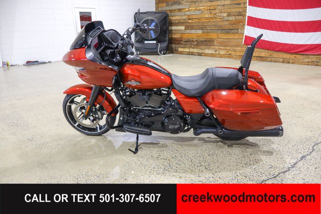 2025 Harley-Davidson Road Glide 117 Cruiser Touring Low Miles 1 Owner Bags Radio 2025 Harley-Davidson Road Glide 117 Cruiser Touring Low Miles 1 Owner Bags Radio