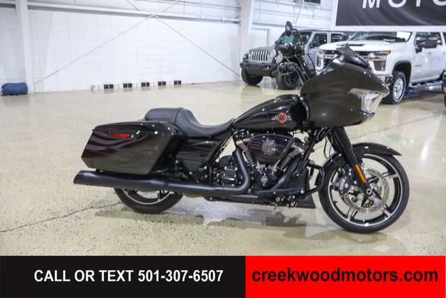 2025 Harley-Davidson Road Glide 117 Cruiser Touring Low Miles 1 Owner Bags Radio 2025 Harley-Davidson Road Glide 117 Cruiser Touring Low Miles 1 Owner Bags Radio