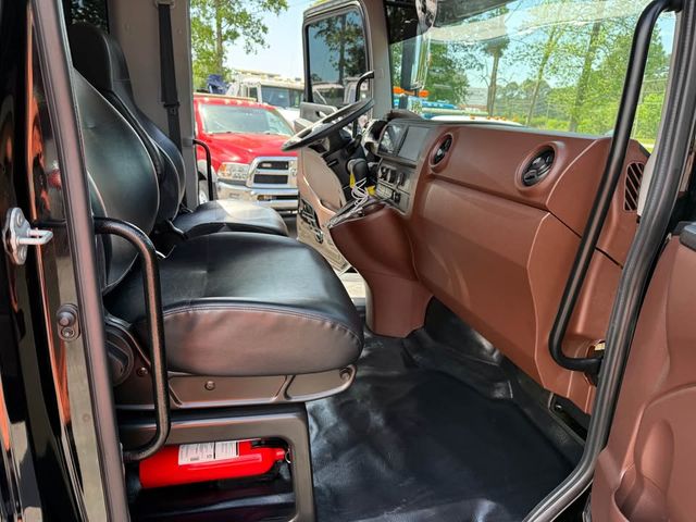 2025 Hino L6