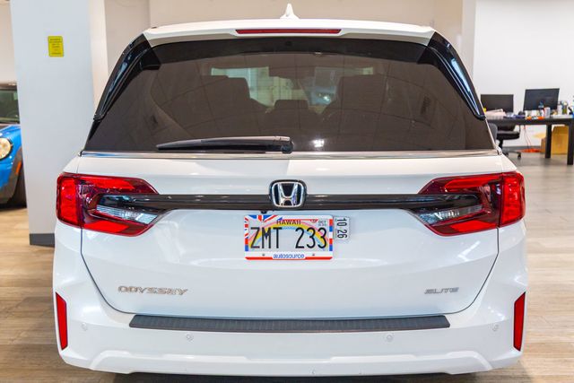 2025 Honda Odyssey Elite Leather Trimmed Seats with Piping  3rd row Heated and Ventilated Seats