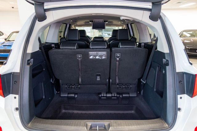 2025 Honda Odyssey Elite Leather Trimmed Seats with Piping  3rd row Heated and Ventilated Seats