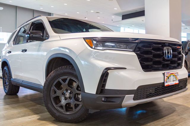 2025 Honda Pilot 4WD TrailSport 3RD ROW | Honolulu, HI | Autosource Hawaii 