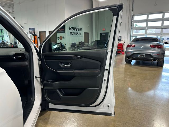 2025 Honda Pilot Black Edition | Irving, Texas | Hopper Motorplex