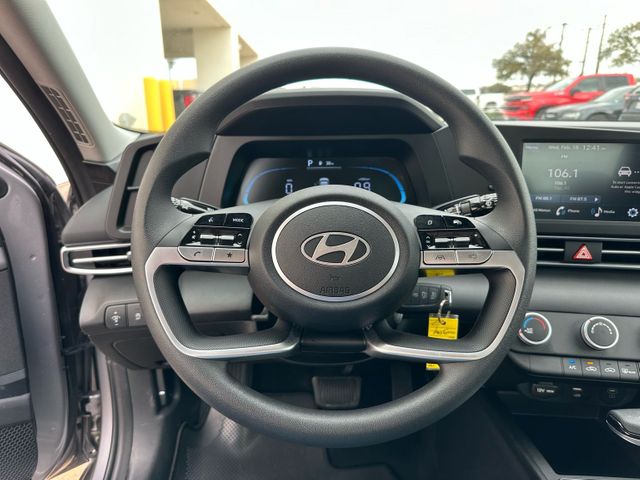 2025 Hyundai Elantra SE | Irving, Texas | Hopper Motorplex 2025 Hyundai Elantra SE | Irving, Texas | Hopper Motorplex