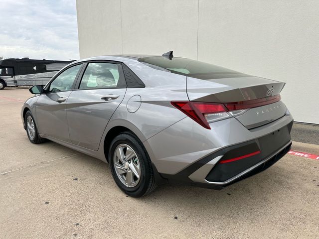 2025 Hyundai Elantra SE | Irving, Texas | Hopper Motorplex