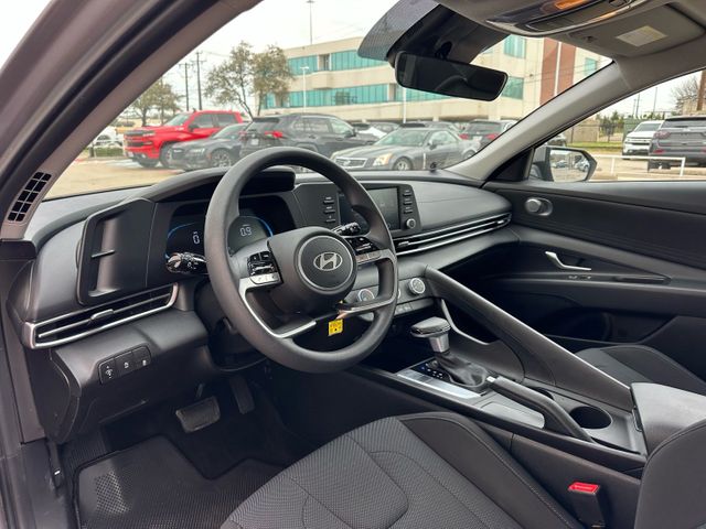 2025 Hyundai Elantra SE | Irving, Texas | Hopper Motorplex 2025 Hyundai Elantra SE | Irving, Texas | Hopper Motorplex