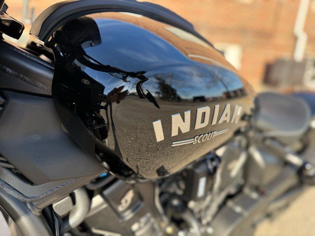 2025 Indian Scout Bobber Base