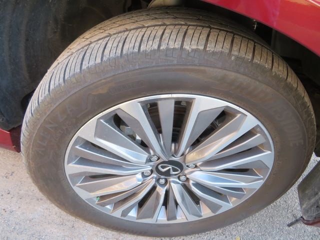 2025 INFINITI QX80 LUXE