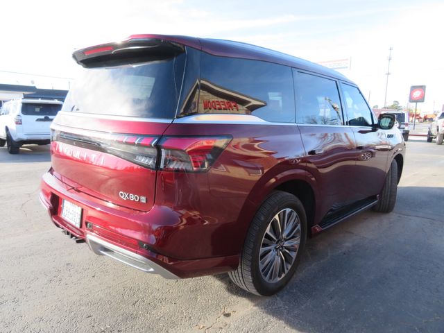 2025 INFINITI QX80 LUXE
