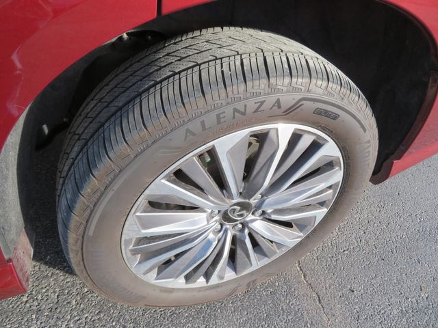 2025 INFINITI QX80 LUXE