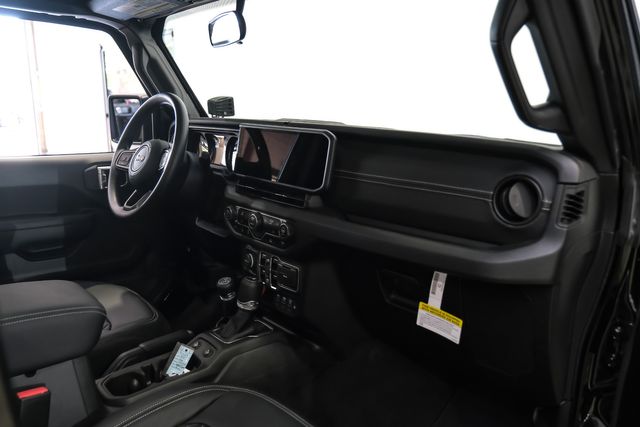 2025 Jeep Gladiator NightHawk 4X4 DUPONT KEVLAR,LIFTED, BUMPERS, LED'S | Carrollton, TX | Texas Vehicle Exchange 2025 Jeep Gladiator NightHawk 4X4 DUPONT KEVLAR,LIFTED, BUMPERS, LED'S | Carrollton, TX | Texas Vehicle Exchange