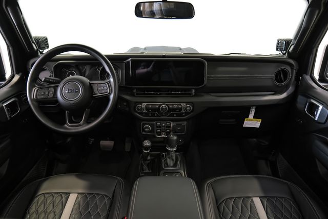 2025 Jeep Gladiator NightHawk 4X4 DUPONT KEVLAR,LIFTED, BUMPERS, LED'S | Carrollton, TX | Texas Vehicle Exchange 2025 Jeep Gladiator NightHawk 4X4 DUPONT KEVLAR,LIFTED, BUMPERS, LED'S | Carrollton, TX | Texas Vehicle Exchange