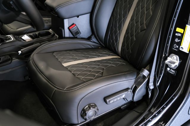 2025 Jeep Gladiator NightHawk 4X4 DUPONT KEVLAR,LIFTED, BUMPERS, LED'S | Carrollton, TX | Texas Vehicle Exchange 2025 Jeep Gladiator NightHawk 4X4 DUPONT KEVLAR,LIFTED, BUMPERS, LED'S | Carrollton, TX | Texas Vehicle Exchange