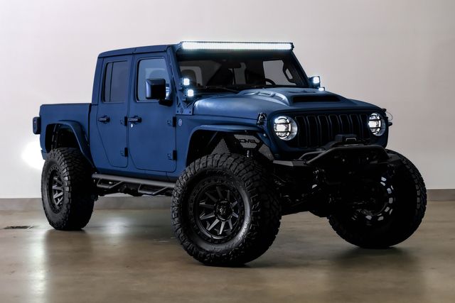 2025 Jeep Gladiator NightHawk 4X4 DUPONT KEVLAR,LIFTED, BUMPERS, LED'S | Carrollton, TX | Texas Vehicle Exchange 2025 Jeep Gladiator NightHawk 4X4 DUPONT KEVLAR,LIFTED, BUMPERS, LED'S | Carrollton, TX | Texas Vehicle Exchange