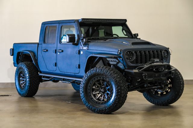 2025 Jeep Gladiator NightHawk 4X4 DUPONT KEVLAR,LIFTED, BUMPERS, LED'S | Carrollton, TX | psv5 DEMO - Texas Vehicle Exchange 2025 Jeep Gladiator NightHawk 4X4 DUPONT KEVLAR,LIFTED, BUMPERS, LED'S | Carrollton, TX | psv5 DEMO - Texas Vehicle Exchange