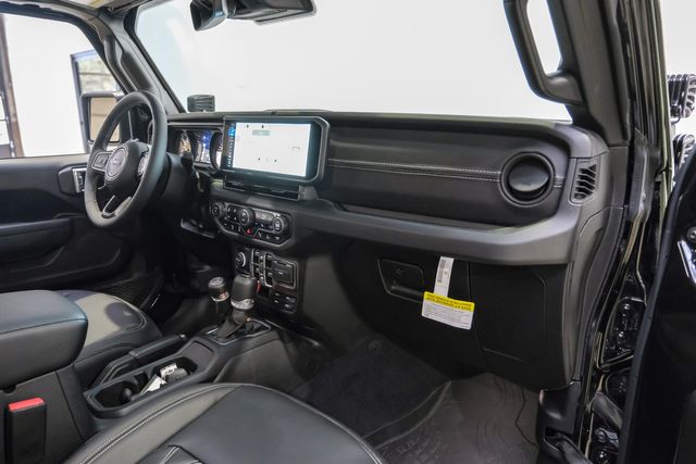 2025 Jeep Gladiator Sport S 4X4 DUPONT KEVLAR,LIFTED,BUMPERS,LED'S,NAV | Carrollton, TX | Texas Vehicle Exchange 2025 Jeep Gladiator Sport S 4X4 DUPONT KEVLAR,LIFTED,BUMPERS,LED'S,NAV | Carrollton, TX | Texas Vehicle Exchange