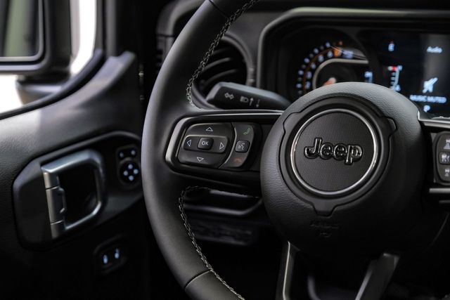 2025 Jeep Gladiator Sport S 4X4 DUPONT KEVLAR,LIFTED,BUMPERS,LED'S,NAV | Carrollton, TX | Texas Vehicle Exchange 2025 Jeep Gladiator Sport S 4X4 DUPONT KEVLAR,LIFTED,BUMPERS,LED'S,NAV | Carrollton, TX | Texas Vehicle Exchange