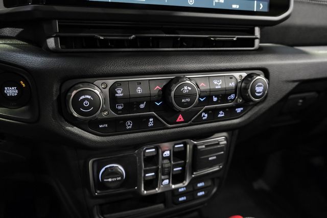 2025 Jeep Gladiator Sport S 4X4 DUPONT KEVLAR,LIFTED,BUMPERS,LED'S,NAV | Carrollton, TX | Texas Vehicle Exchange 2025 Jeep Gladiator Sport S 4X4 DUPONT KEVLAR,LIFTED,BUMPERS,LED'S,NAV | Carrollton, TX | Texas Vehicle Exchange