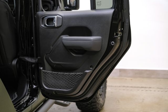 2025 Jeep Gladiator Sport S 4X4 DUPONT KEVLAR,LIFTED,BUMPERS,LED'S,NAV | Carrollton, TX | Texas Vehicle Exchange 2025 Jeep Gladiator Sport S 4X4 DUPONT KEVLAR,LIFTED,BUMPERS,LED'S,NAV | Carrollton, TX | Texas Vehicle Exchange