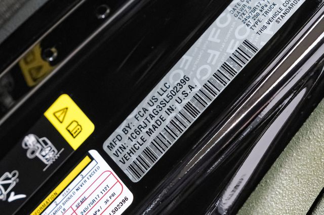 2025 Jeep Gladiator Sport S 4X4 DUPONT KEVLAR,LIFTED,BUMPERS,LED'S,NAV | Carrollton, TX | Texas Vehicle Exchange 2025 Jeep Gladiator Sport S 4X4 DUPONT KEVLAR,LIFTED,BUMPERS,LED'S,NAV | Carrollton, TX | Texas Vehicle Exchange