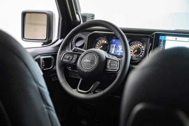 2025 Jeep Gladiator Rubicon 4X4 DUPONT KEVLAR,LIFTED,BUMPERS,LED'S,NAV | Carrollton, TX | Texas Vehicle Exchange 2025 Jeep Gladiator Rubicon 4X4 DUPONT KEVLAR,LIFTED,BUMPERS,LED'S,NAV | Carrollton, TX | Texas Vehicle Exchange