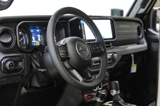 2025 Jeep Gladiator Rubicon 4X4 DUPONT KEVLAR,LIFTED,BUMPERS,LED'S,NAV | Carrollton, TX | Texas Vehicle Exchange 2025 Jeep Gladiator Rubicon 4X4 DUPONT KEVLAR,LIFTED,BUMPERS,LED'S,NAV | Carrollton, TX | Texas Vehicle Exchange