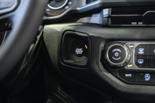 2025 Jeep Gladiator Sport S 4X4 DUPONT KEVLAR,LIFTED,BUMPERS,LED,NAV | Carrollton, TX | Texas Vehicle Exchange 2025 Jeep Gladiator Sport S 4X4 DUPONT KEVLAR,LIFTED,BUMPERS,LED,NAV | Carrollton, TX | Texas Vehicle Exchange