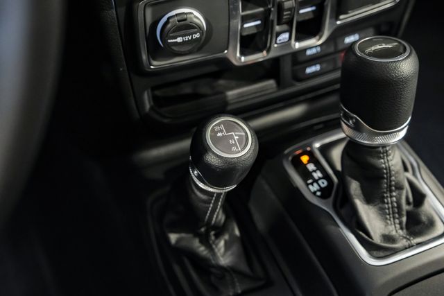 2025 Jeep Gladiator Sport S 4X4 DUPONT KEVLAR,LIFTED,BUMPERS,LED,NAV | Carrollton, TX | psv5 DEMO - Texas Vehicle Exchange 2025 Jeep Gladiator Sport S 4X4 DUPONT KEVLAR,LIFTED,BUMPERS,LED,NAV | Carrollton, TX | psv5 DEMO - Texas Vehicle Exchange