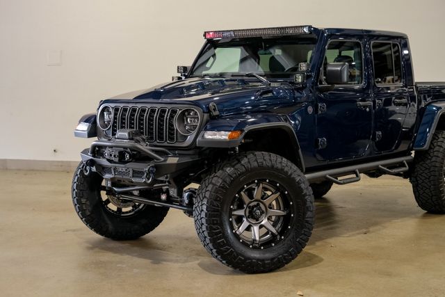 2025 Jeep Gladiator NightHawk 4X4 FATHOM BLUE LIFTED, BUMPERS, LED'S | Carrollton, TX | Texas Vehicle Exchange 2025 Jeep Gladiator NightHawk 4X4 FATHOM BLUE LIFTED, BUMPERS, LED'S | Carrollton, TX | Texas Vehicle Exchange