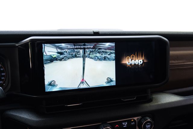 2025 Jeep Gladiator NightHawk 4X4 DUPONT KEVLAR,LIFTED, BUMPERS, LED'S | Carrollton, TX | Texas Vehicle Exchange