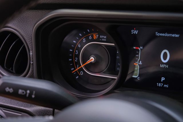 2025 Jeep Gladiator Sport S 4X4 DUPONT KEVLAR,LIFTED,BUMPERS,LED'S,NAV | Carrollton, TX | Texas Vehicle Exchange 2025 Jeep Gladiator Sport S 4X4 DUPONT KEVLAR,LIFTED,BUMPERS,LED'S,NAV | Carrollton, TX | Texas Vehicle Exchange