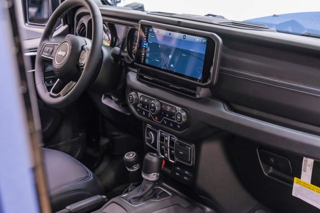 2025 Jeep Gladiator Sport S 4X4 DUPONT KEVLAR,LIFTED,BUMPERS,LED'S,NAV | Carrollton, TX | Texas Vehicle Exchange 2025 Jeep Gladiator Sport S 4X4 DUPONT KEVLAR,LIFTED,BUMPERS,LED'S,NAV | Carrollton, TX | Texas Vehicle Exchange