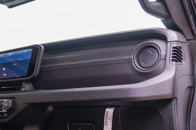 2025 Jeep Gladiator Sport S 4X4 DUPONT KEVLAR,LIFTED,BUMPERS,LED'S,NAV | Carrollton, TX | Texas Vehicle Exchange 2025 Jeep Gladiator Sport S 4X4 DUPONT KEVLAR,LIFTED,BUMPERS,LED'S,NAV | Carrollton, TX | Texas Vehicle Exchange