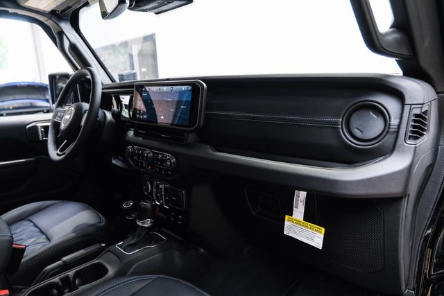 2025 Jeep Gladiator Sport S 4X4 DUPONT KEVLAR,LIFTED,BUMPERS,LED'S,NAV | Carrollton, TX | Texas Vehicle Exchange