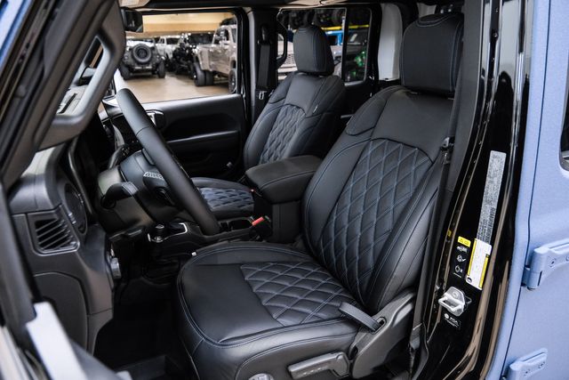 2025 Jeep Gladiator Sport S 4X4 DUPONT KEVLAR,LIFTED,BUMPERS,LED'S,NAV | Carrollton, TX | Texas Vehicle Exchange