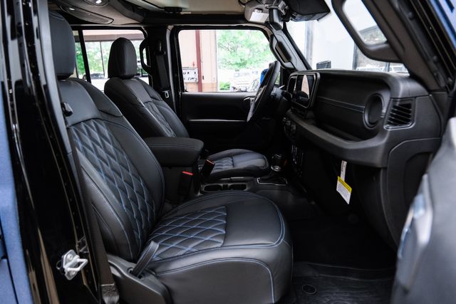 2025 Jeep Gladiator Sport S 4X4 DUPONT KEVLAR,LIFTED,BUMPERS,LED'S,NAV | Carrollton, TX | Texas Vehicle Exchange 2025 Jeep Gladiator Sport S 4X4 DUPONT KEVLAR,LIFTED,BUMPERS,LED'S,NAV | Carrollton, TX | Texas Vehicle Exchange