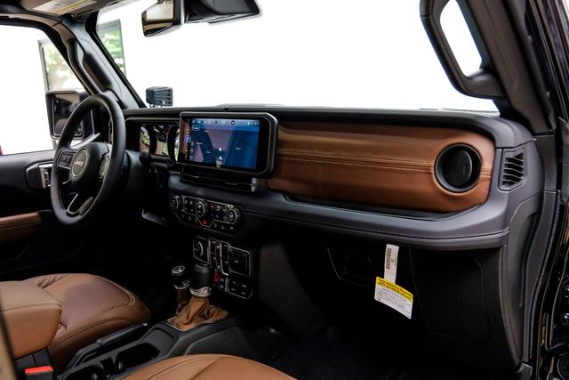 2025 Jeep Gladiator Rubicon V8 HEMI 4X4 DUPONT KEVLAR,LIFTED,BUMPERS | Carrollton, TX | Texas Vehicle Exchange 2025 Jeep Gladiator Rubicon V8 HEMI 4X4 DUPONT KEVLAR,LIFTED,BUMPERS | Carrollton, TX | Texas Vehicle Exchange