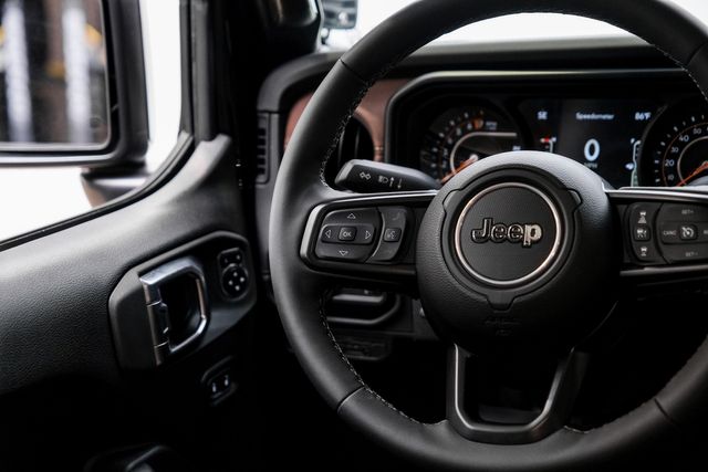 2025 Jeep Gladiator Rubicon 4X4 DUPONT KEVLAR, LIFTED BUMPERS ,LED | Carrollton, TX | Texas Vehicle Exchange