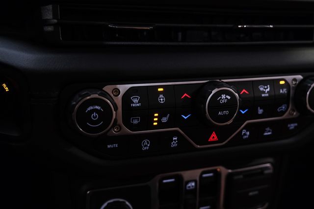 2025 Jeep Gladiator Rubicon V8 HEMI 4X4 DUPONT KEVLAR,LIFTED,BUMPERS | Carrollton, TX | Texas Vehicle Exchange 2025 Jeep Gladiator Rubicon V8 HEMI 4X4 DUPONT KEVLAR,LIFTED,BUMPERS | Carrollton, TX | Texas Vehicle Exchange