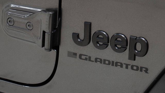 2025 Jeep Gladiator Texas Trail 4x4 4dr Crew Cab 5.0 ft. SB | Houston, TX | Houston Auto Credit