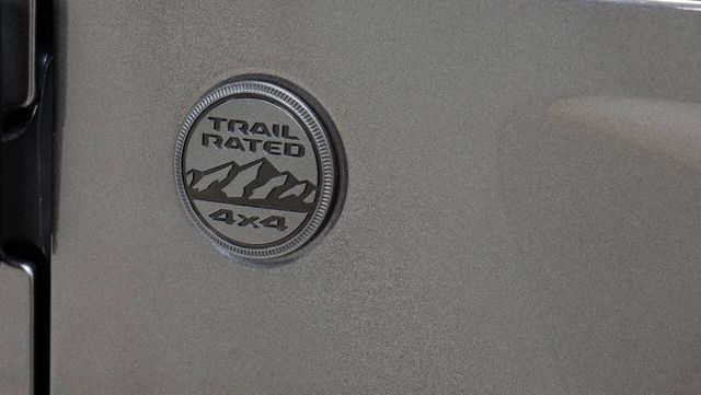 2025 Jeep Gladiator Texas Trail 4x4 4dr Crew Cab 5.0 ft. SB | Houston, TX | Houston Auto Credit