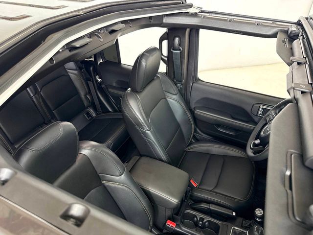2025 Jeep Gladiator Texas Trail 4x4 4dr Crew Cab 5.0 ft. SB | Houston, TX | Houston Auto Credit