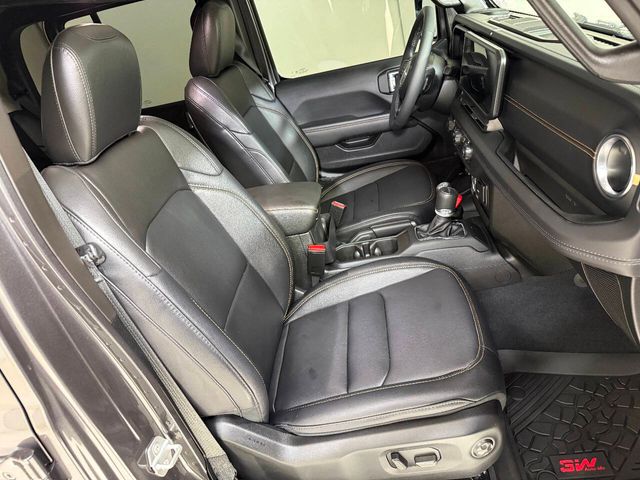 2025 Jeep Gladiator Texas Trail 4x4 4dr Crew Cab 5.0 ft. SB | Houston, TX | Houston Auto Credit